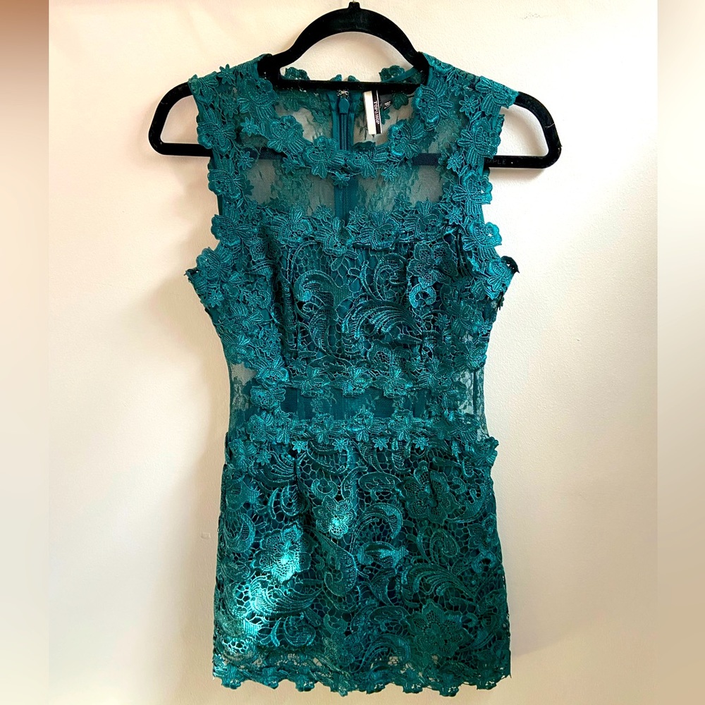 Beautiful Topshop Embroidered Emerald Dress